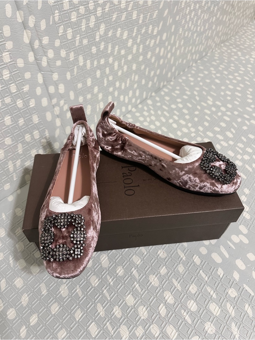 Línea Paolo Mauve Velvet Crystal-Buckle Ballet Flats